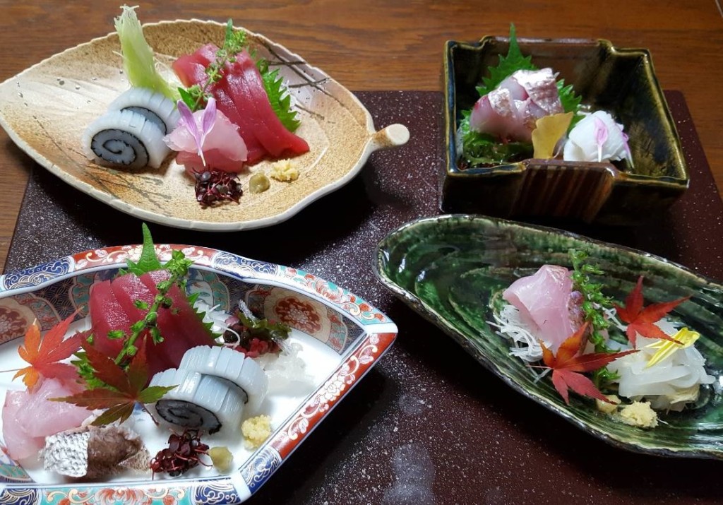 プロの日本料理。料理教室で刺身を学ぶ。